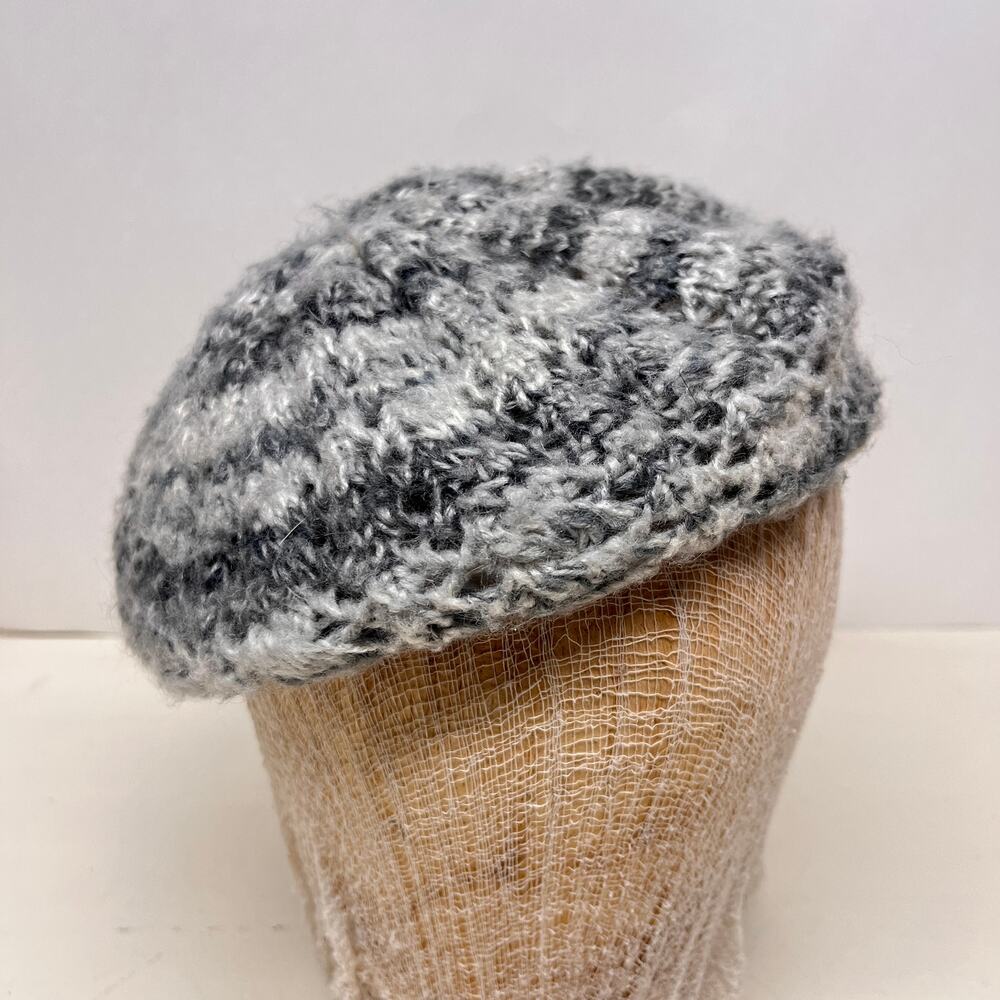 Marled Gray and Black Textured Knit Beret Tam
